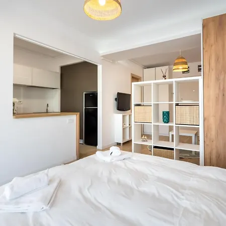 Апартаменти Yin&yang Studio In Central-stefan Cel Mare Бухарест